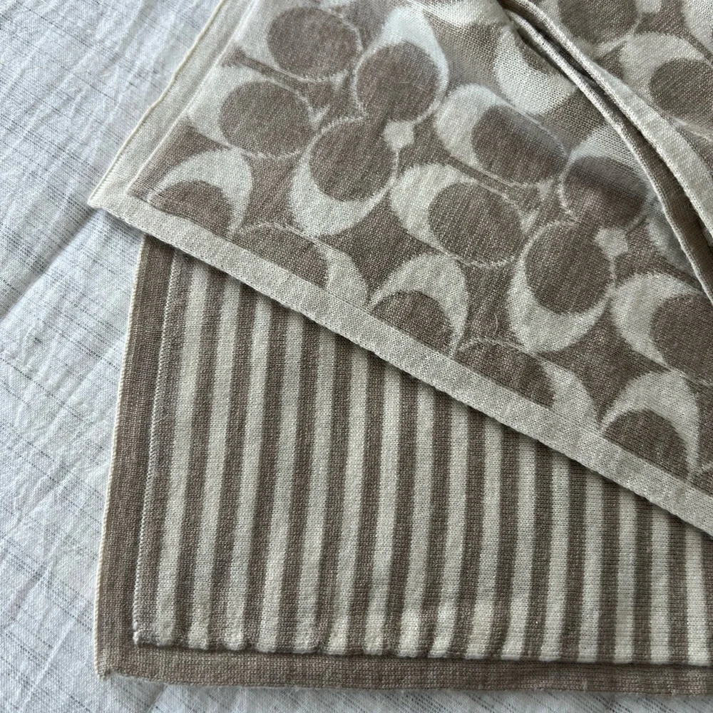 Coach Signature C Logo Scarf - Picture 2 of 3